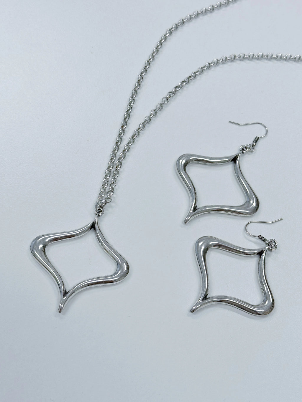 Otro Accesorio - Diamond shape necklace / earrings