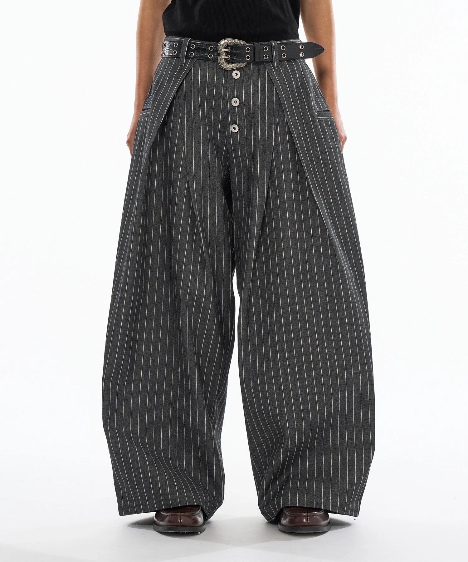 日本WFE CROSS TUCK BAGGY PANTS