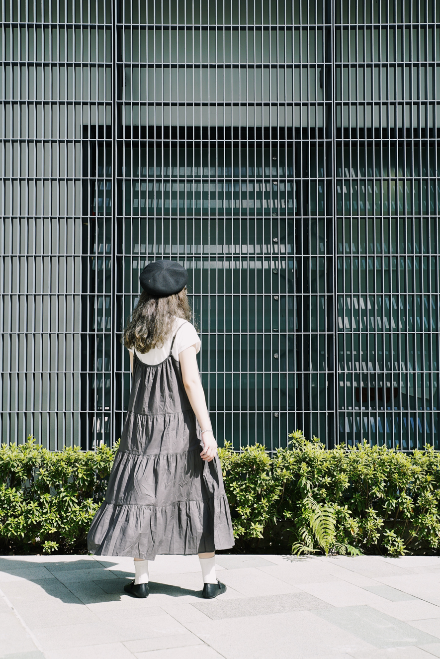 日本層層吊帶裙