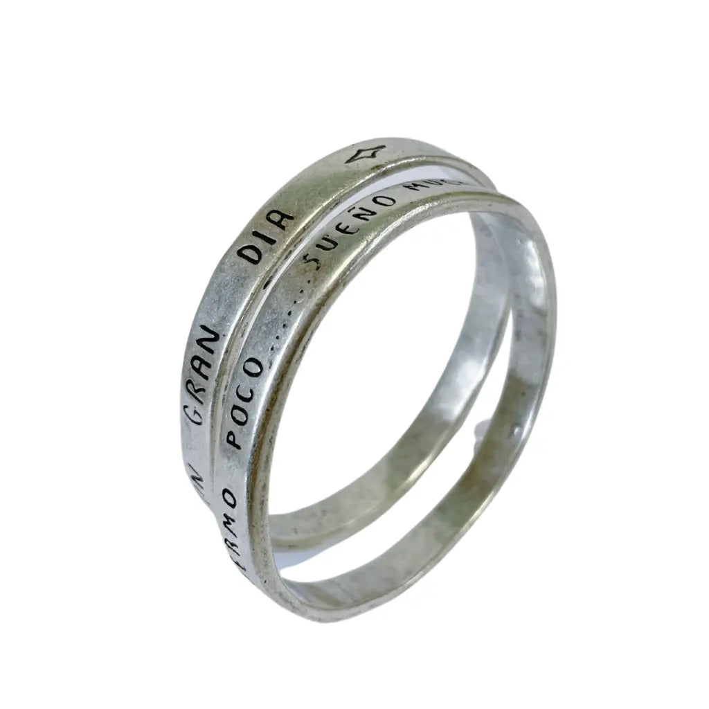 Otro Accesorio - Vintage Writing Bangle