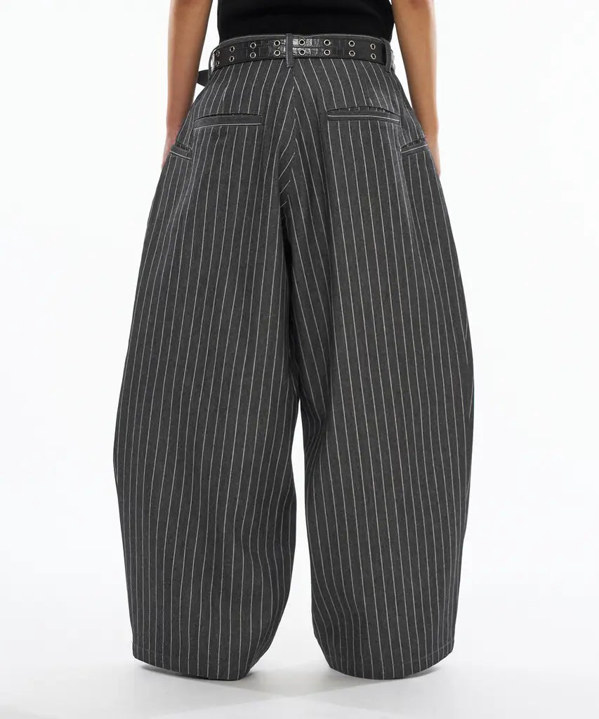 日本WFE CROSS TUCK BAGGY PANTS