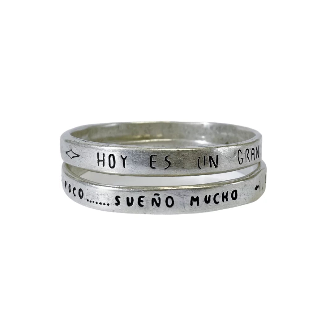 Otro Accesorio - Vintage Writing Bangle