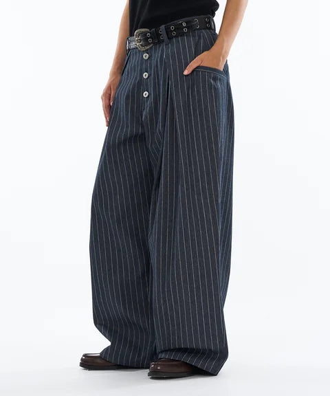 日本WFE CROSS TUCK BAGGY PANTS