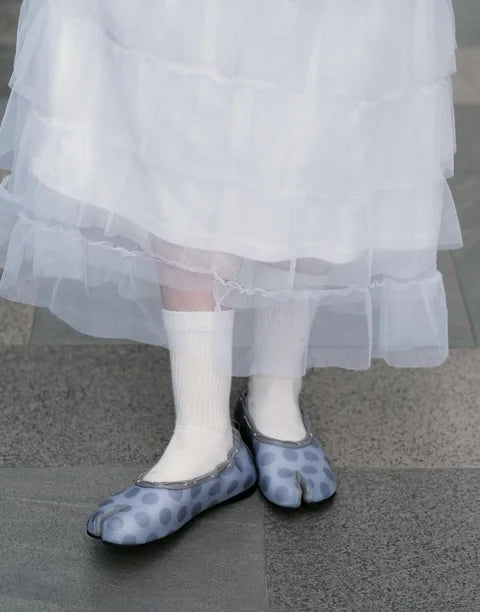 ()PAES Tabi Dot Flats