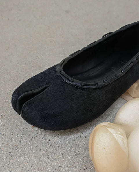 ()PAES Calf String Flat